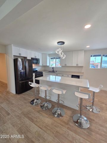 5833 W ROSEWOOD Lane, Phoenix, AZ 85031