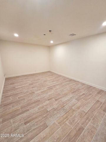 5833 W ROSEWOOD Lane, Phoenix, AZ 85031