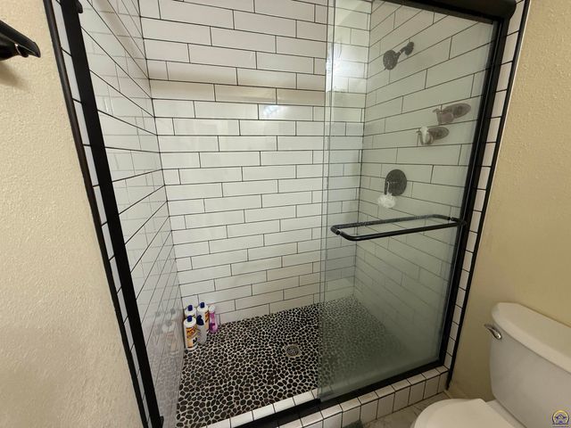 529 Melody Ct, Carbondale, KS 66523