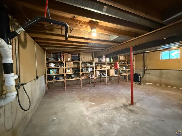 529 Melody Ct, Carbondale, KS 66523