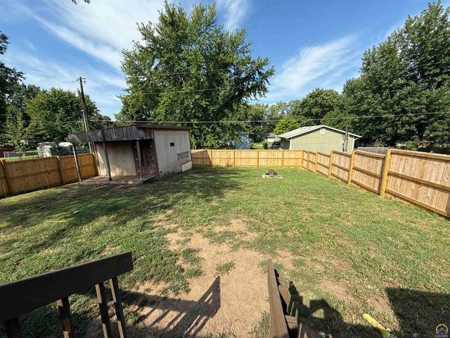 529 Melody Ct, Carbondale, KS 66523