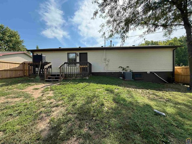 529 Melody Ct, Carbondale, KS 66523