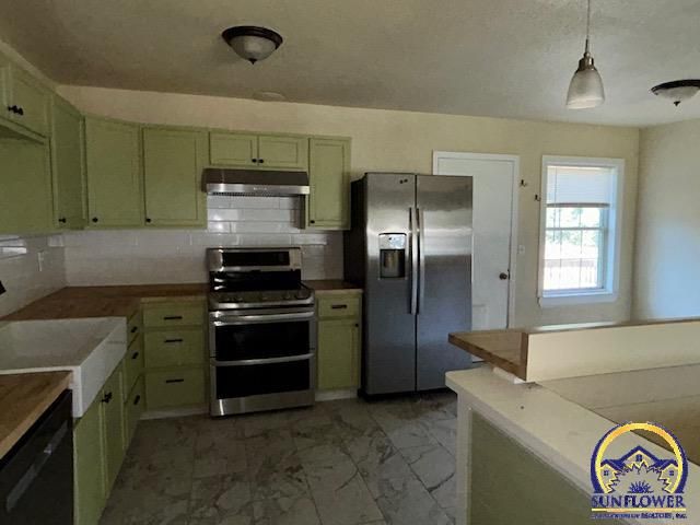 529 Melody Ct, Carbondale, KS 66523