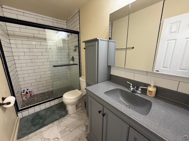 529 Melody Ct, Carbondale, KS 66523