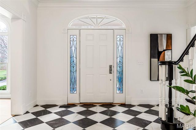 822 Town And Country Estates Drive, Town And Country, MO 63141