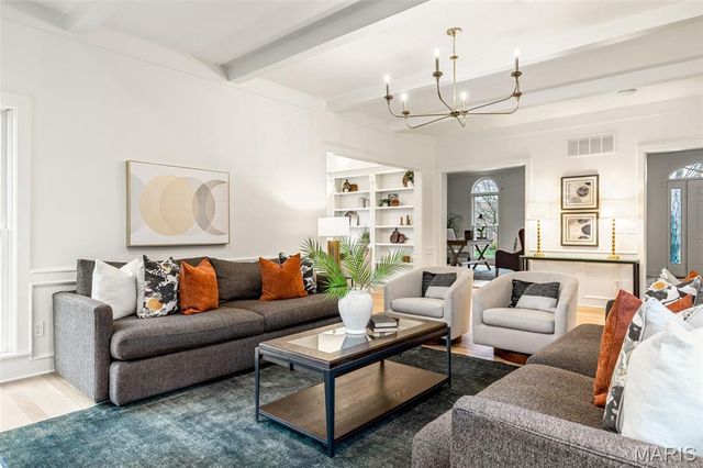 822 Town And Country Estates Drive, Town And Country, MO 63141