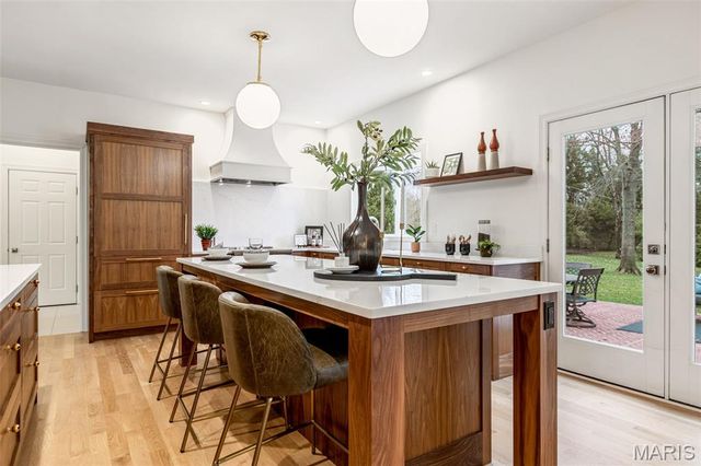 822 Town And Country Estates Drive, Town And Country, MO 63141