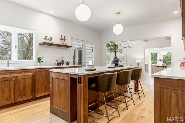 822 Town And Country Estates Drive, Town And Country, MO 63141