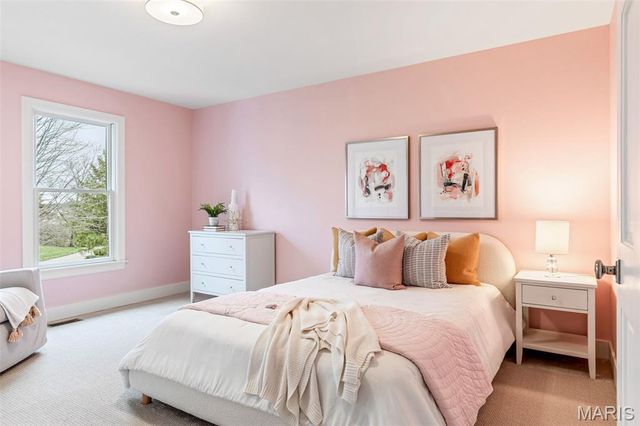 822 Town And Country Estates Drive, Town And Country, MO 63141