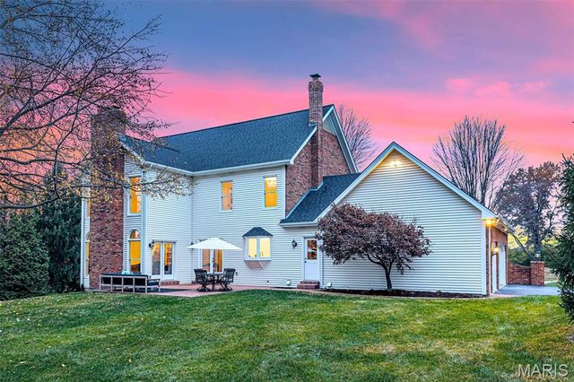 822 Town And Country Estates Drive, Town And Country, MO 63141