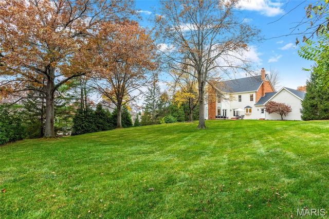 822 Town And Country Estates Drive, Town And Country, MO 63141