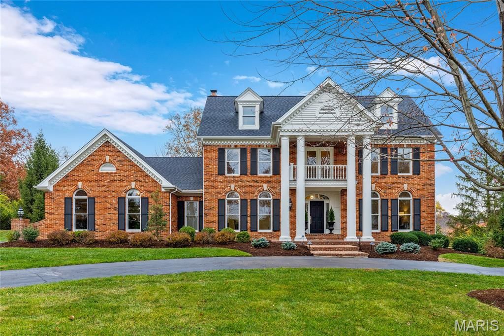 822 Town And Country Estates Drive, Town And Country, MO 63141