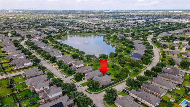 3215 W Trail Drive, Pearland, TX 77584