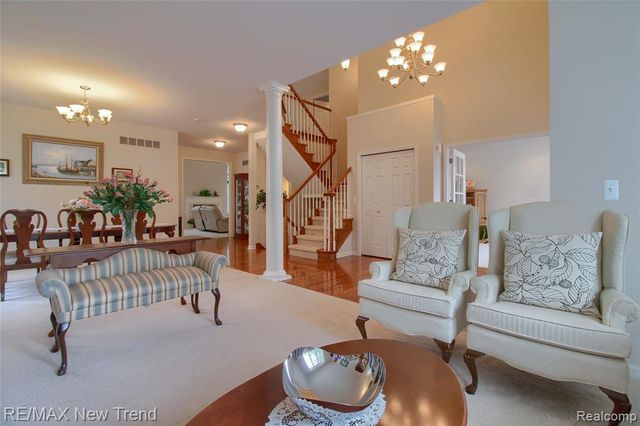 41672 Clemens Circle, Novi, MI 48377
