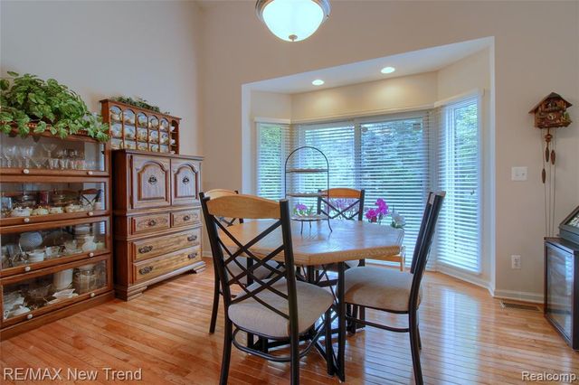 41672 Clemens Circle, Novi, MI 48377