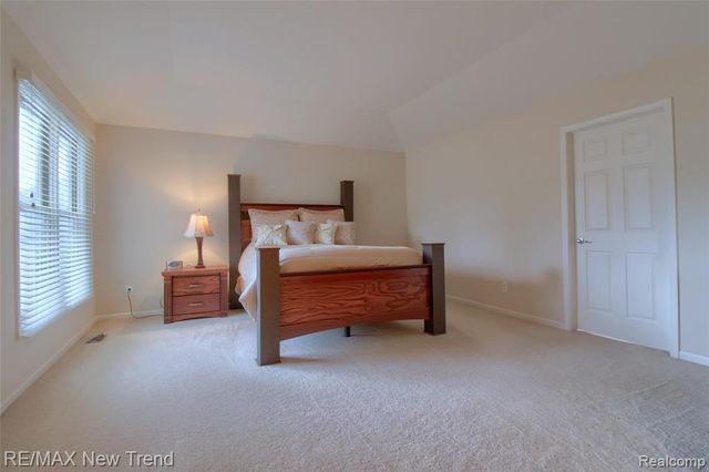41672 Clemens Circle, Novi, MI 48377
