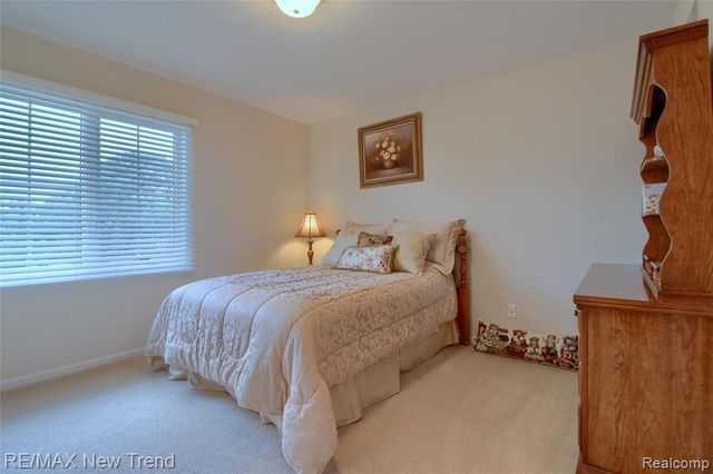 41672 Clemens Circle, Novi, MI 48377