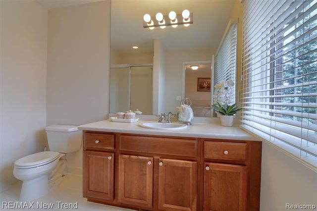 41672 Clemens Circle, Novi, MI 48377