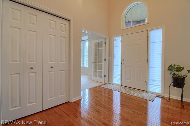 41672 Clemens Circle, Novi, MI 48377