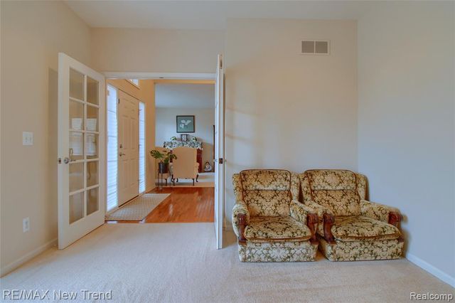 41672 Clemens Circle, Novi, MI 48377