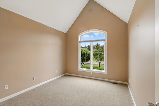 15821 Winterberry Court, Huntertown, IN 46748