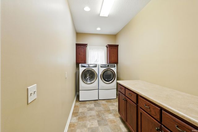 15821 Winterberry Court, Huntertown, IN 46748