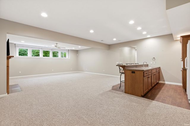 15821 Winterberry Court, Huntertown, IN 46748