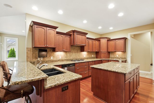 15821 Winterberry Court, Huntertown, IN 46748