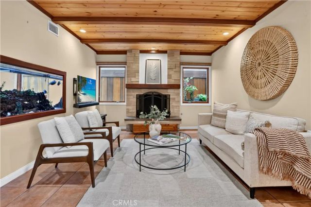 1706 E Ocean Boulevard, Newport Beach, CA 92661