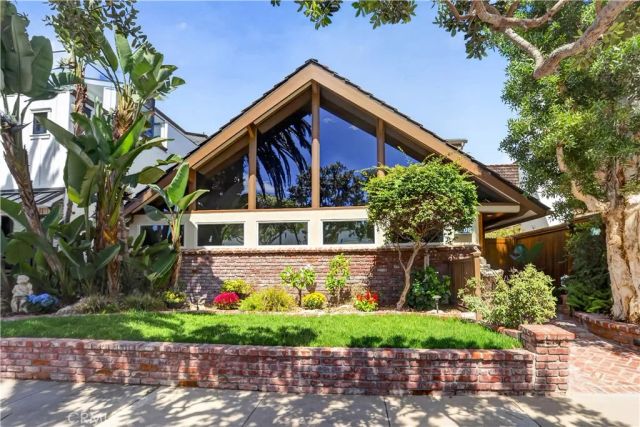 1706 E Ocean Boulevard, Newport Beach, CA 92661