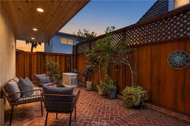 1706 E Ocean Boulevard, Newport Beach, CA 92661