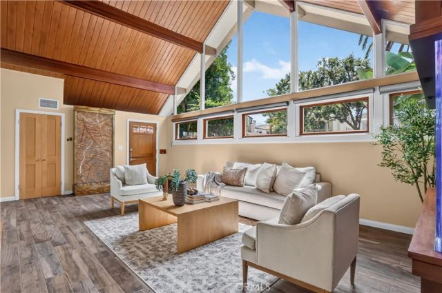 1706 E Ocean Boulevard, Newport Beach, CA 92661