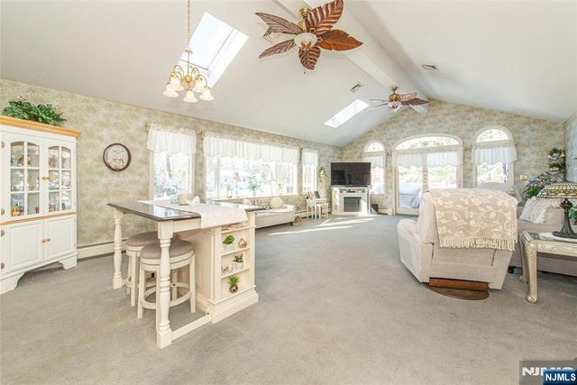 24 The Loop, Ringwood, NJ 07456