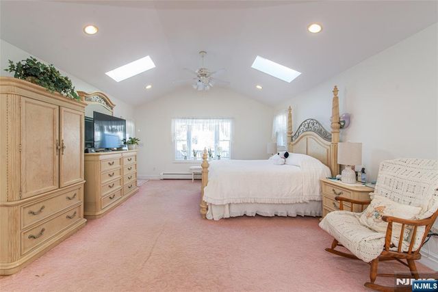 24 The Loop, Ringwood, NJ 07456