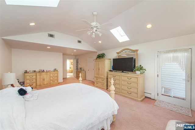 24 The Loop, Ringwood, NJ 07456