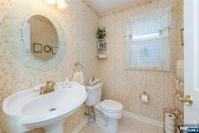 24 The Loop, Ringwood, NJ 07456