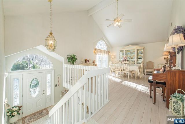 24 The Loop, Ringwood, NJ 07456