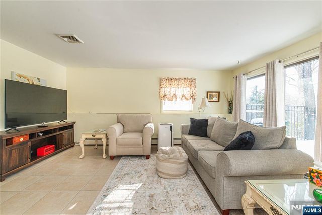 24 The Loop, Ringwood, NJ 07456