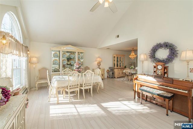 24 The Loop, Ringwood, NJ 07456