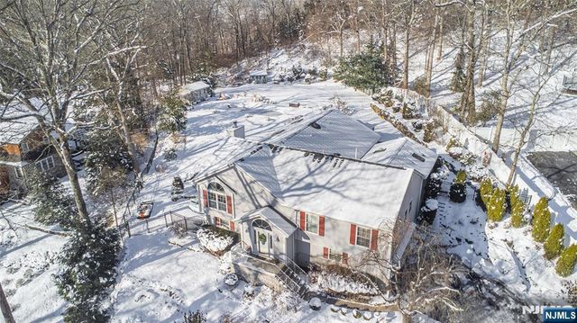 24 The Loop, Ringwood, NJ 07456