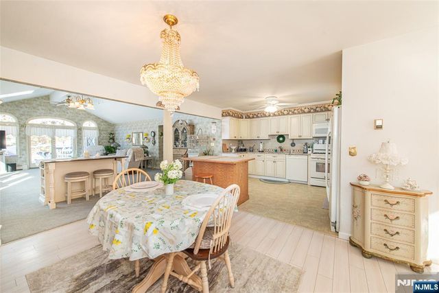 24 The Loop, Ringwood, NJ 07456