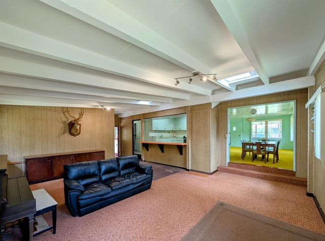 437 Hau Dr, Lanai City, HI 96763