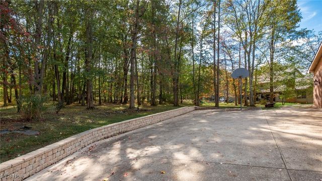 1736 Forest Hills Circle, Zanesville, OH 43701