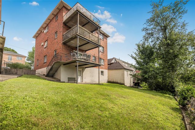 39 Dunston Avenue, Yonkers, NY 10701