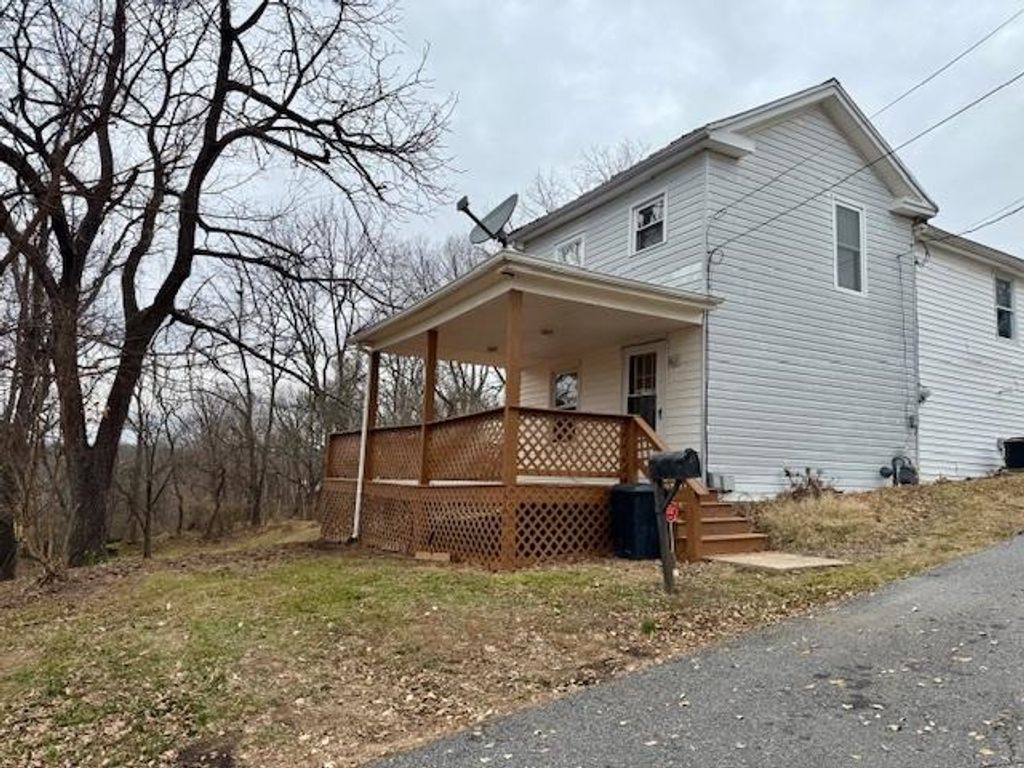 440 JERSEY ST, Staunton, VA 24401