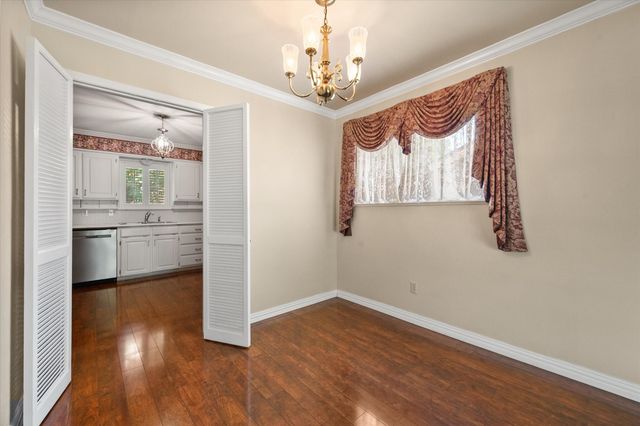 604 Waggoner Drive, Arlington, TX 76013