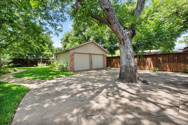 604 Waggoner Drive, Arlington, TX 76013