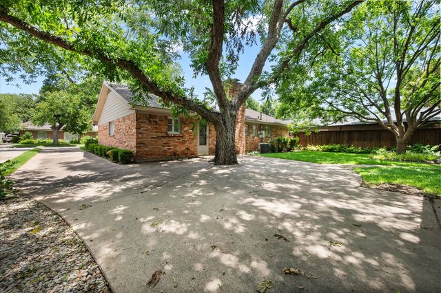604 Waggoner Drive, Arlington, TX 76013