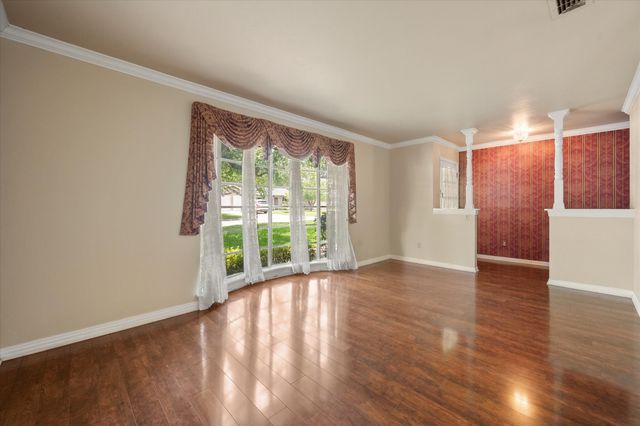 604 Waggoner Drive, Arlington, TX 76013