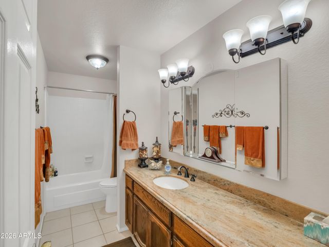 2558 E INGLEWOOD Street, Mesa, AZ 85213